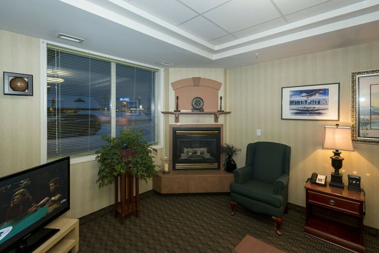 Hotel Lakeview Inns & Suites - Whitecourt
