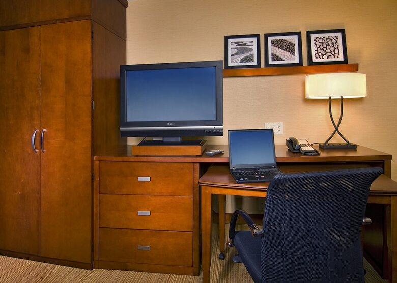 Hotel Courtyard By Marriott Cleveland University Circle