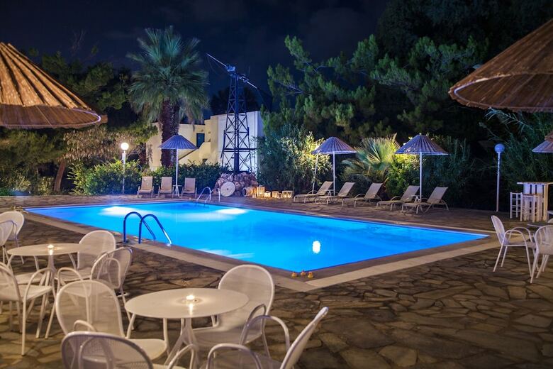 Home Hotel - Adults Only