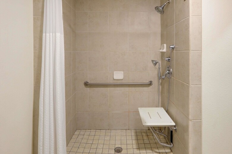 Hotel Baymont By Wyndham Roswell