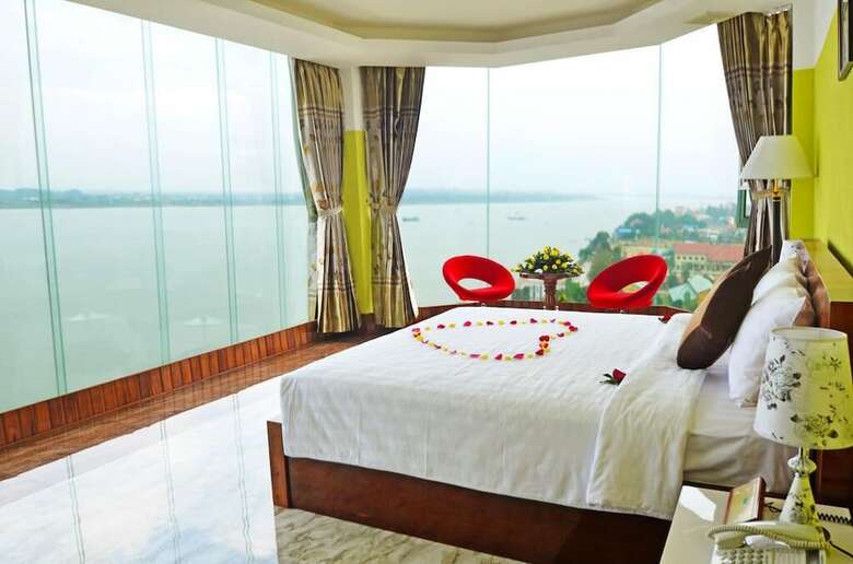 High Sky Hotel