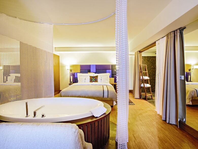 Hotel Bristol Tradition And Luxury