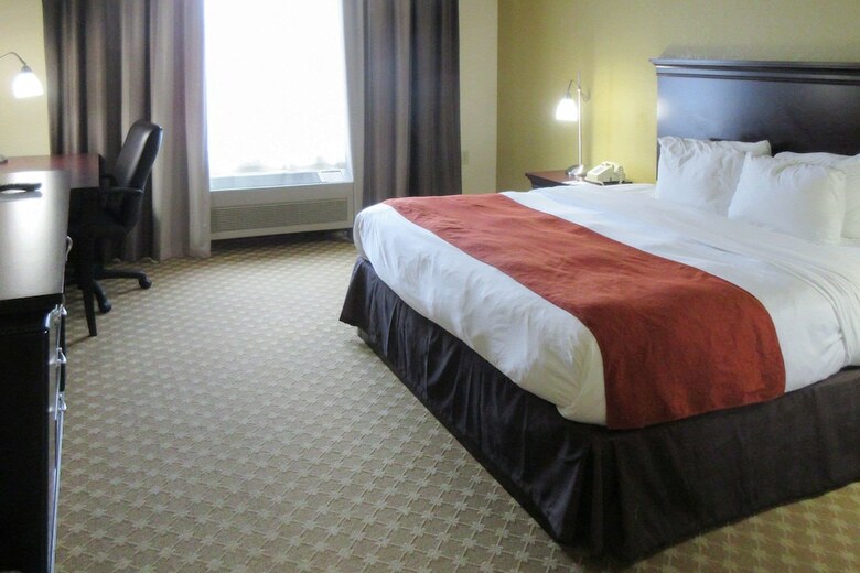 Hotel Quality Inn & Suites