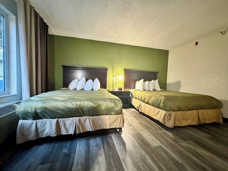 Hotel Quality Inn & Suites