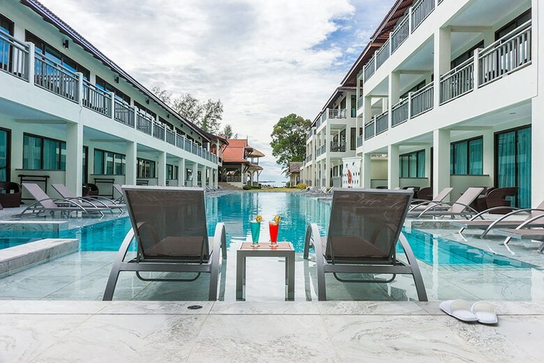 Apartamento Hive Khaolak Beach Resort - Adults Only