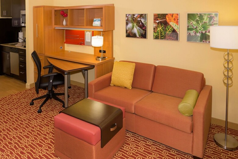 Hotel Towneplace Suites Buffalo Airport