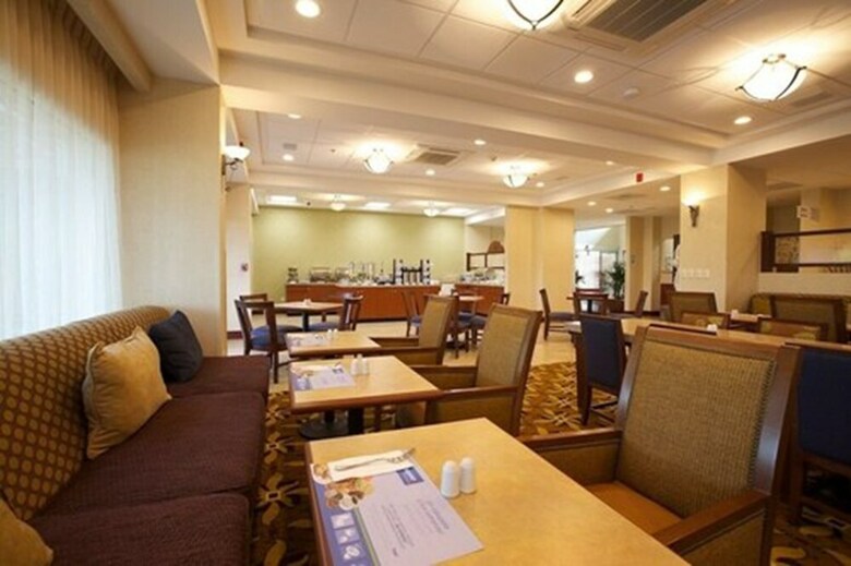 Holiday Inn Express Hotel & Suites Cuernavaca