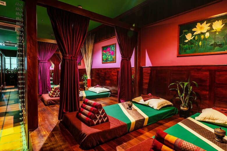 Hotel Empress Residence Resort & Spa