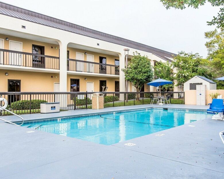 Hotel Quality Inn At The Mall - Valdosta