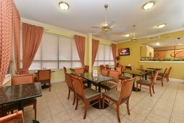 Hotel Quality Inn At The Mall - Valdosta