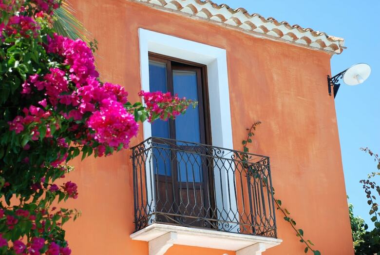 Galanias Hotel & Retreat