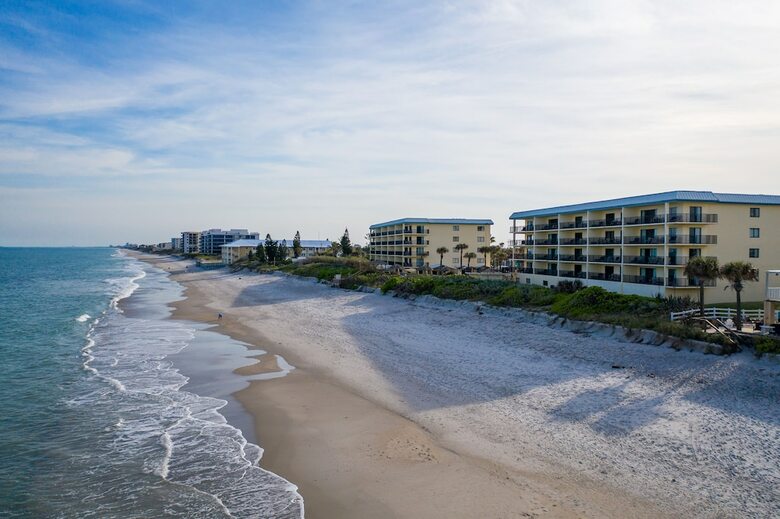 Las Olas Beach Club