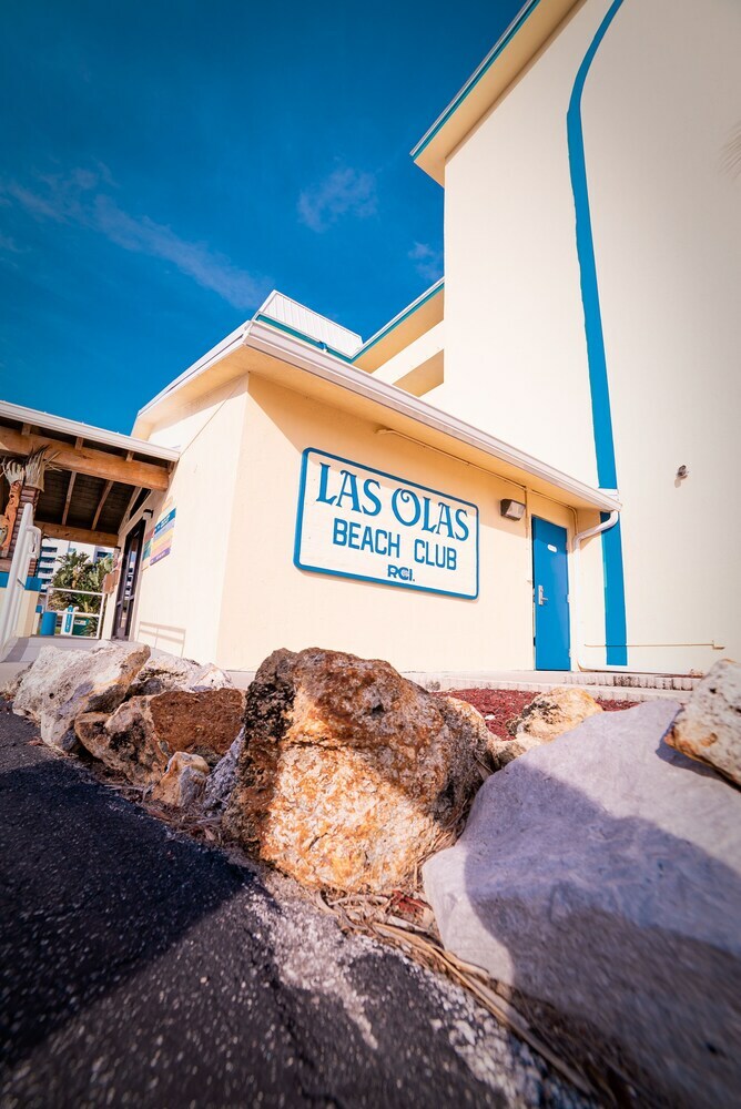 Las Olas Beach Club