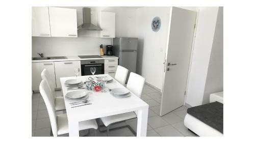 Apartments Gvarda