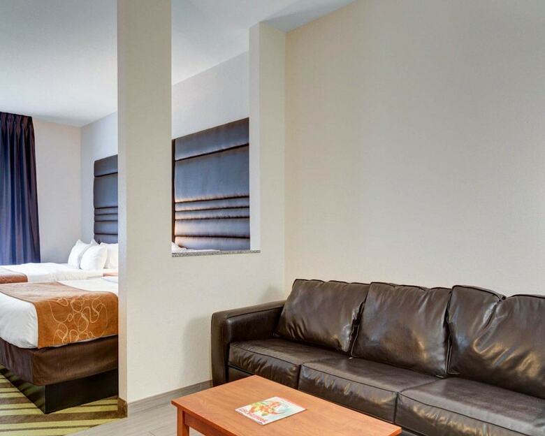 Hotel Comfort Suites