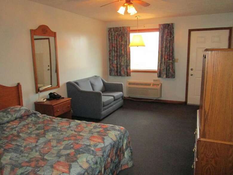 Huggy Bear Motel