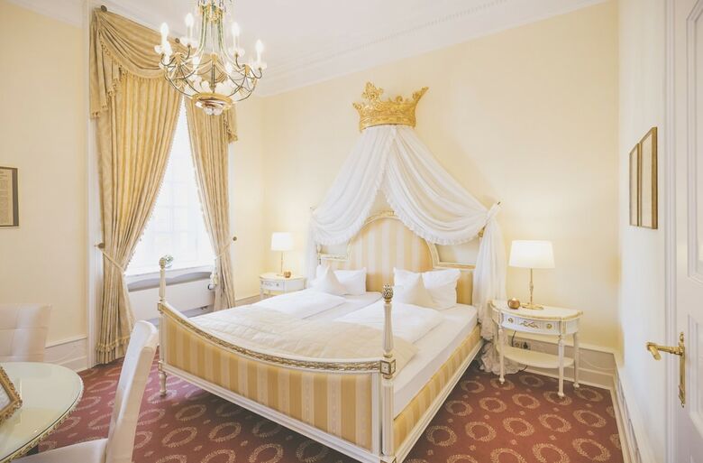 Burghotel Hasel�nne