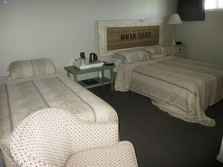 Owls Nest Motel