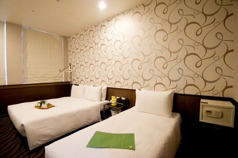 Ximen Holiday Fun Hotel