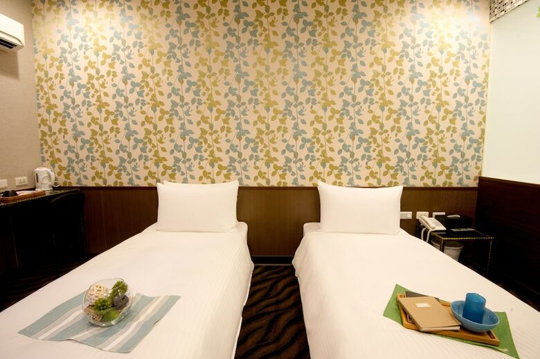 Ximen Holiday Fun Hotel