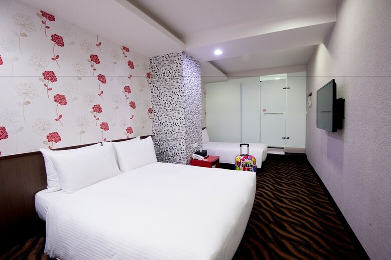 Starry Night Hotel