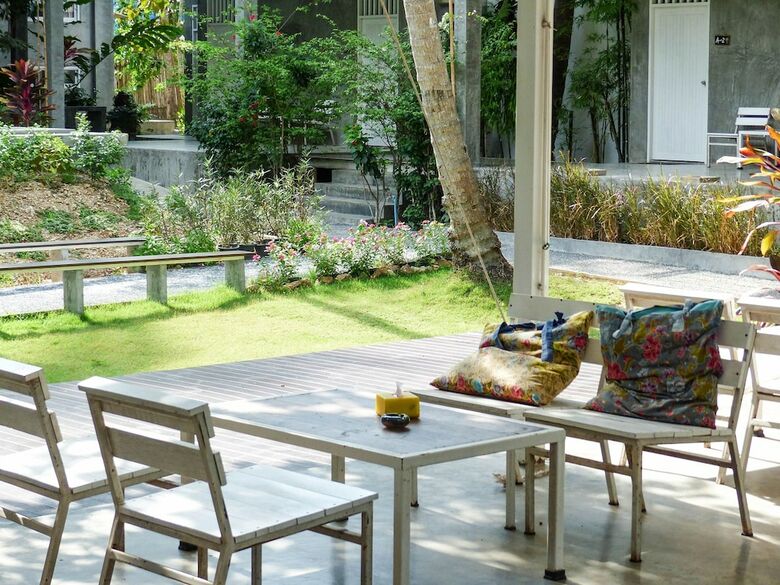 Hostal Glur Hostel