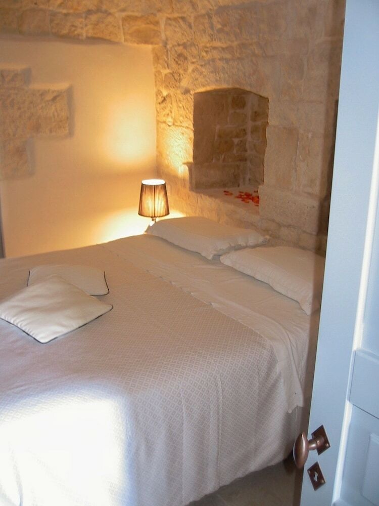 Bed & Breakfast Trulli Gallo Rosso