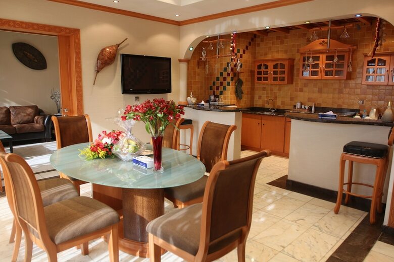 Madareem Crown Hotel