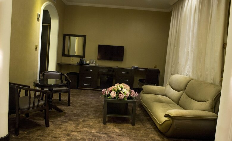 Madareem Crown Hotel