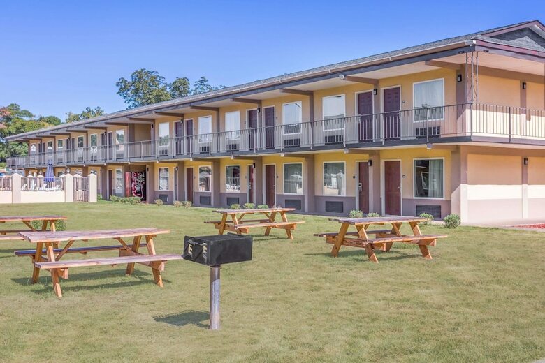 Hotel Days Inn By Wyndham Lavonia