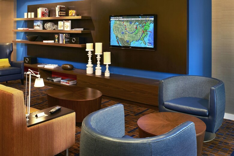 Hotel Courtyard By Marriott Cleveland Airport North