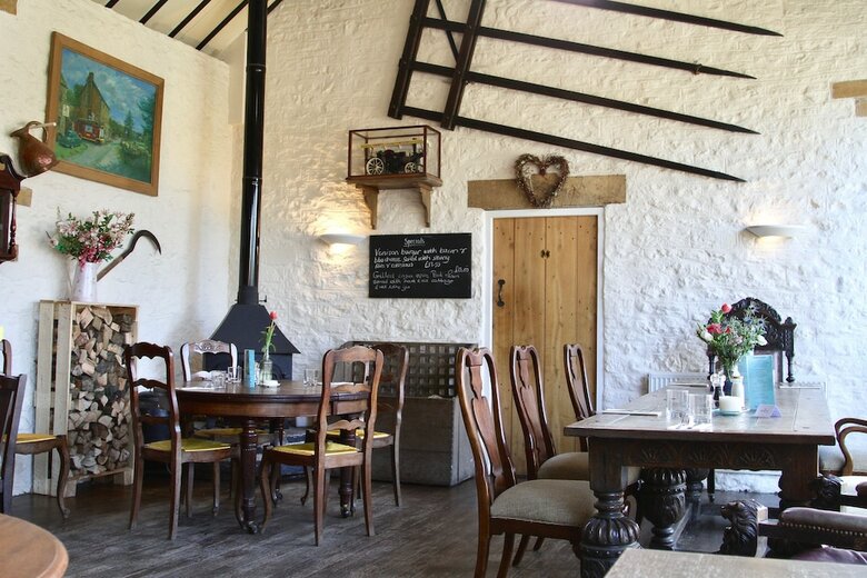 Haselbury Mill Hotel And Restaurant
