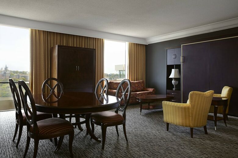 Hotel Key Bridge Marriott
