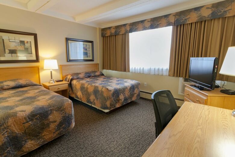 Hotel Bcminns Fort Mcmurray