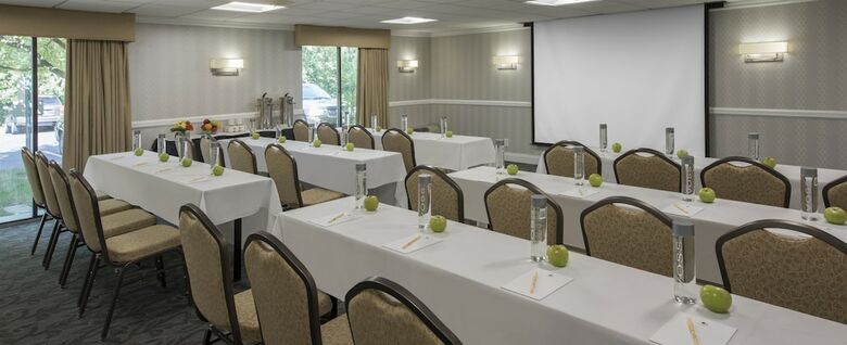 Hotel Doubletree By Hilton Chicago Wood Dale - Elk Grove