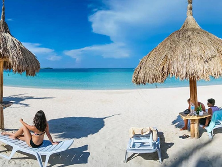 Hotel Beach Placid Resort & Restaurant