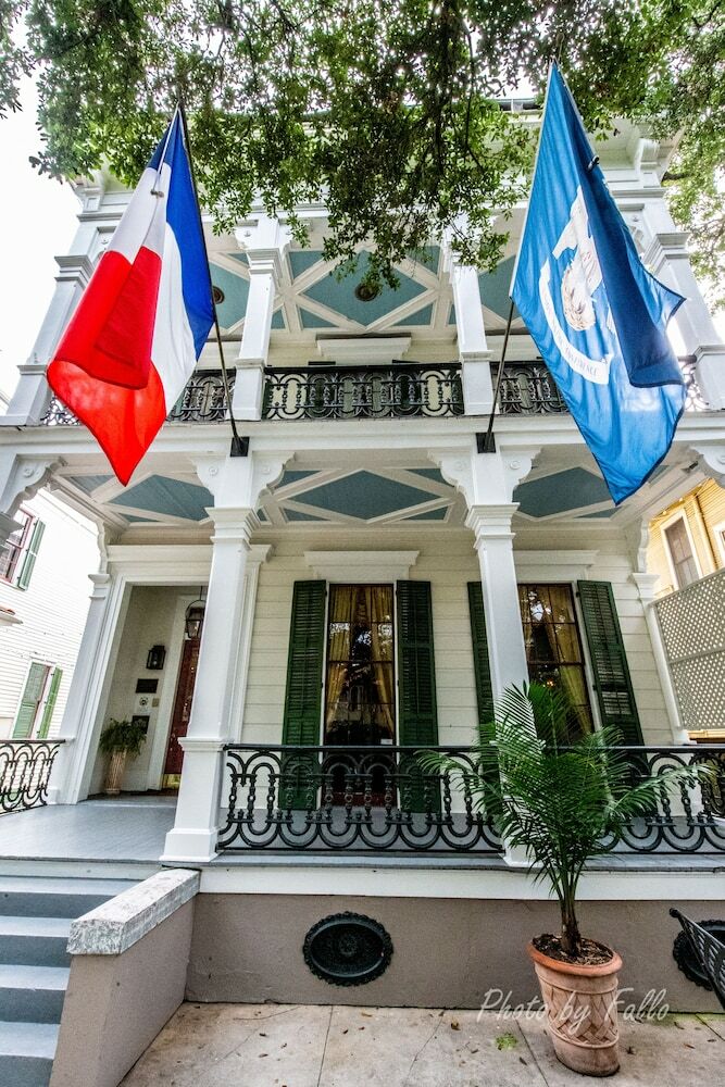 Bed & Breakfast Degas House