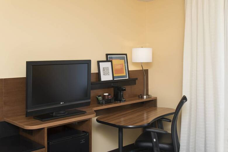 Hotel Fairfield Inn And Suites By Marriott St Charles