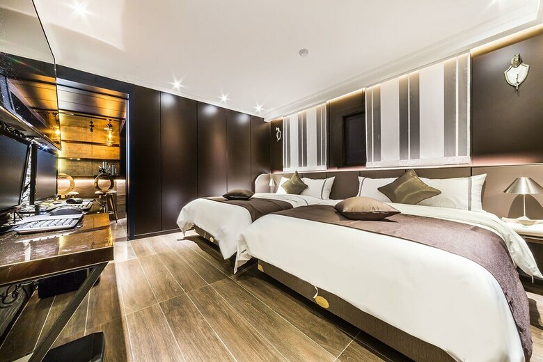 Lin Hotel