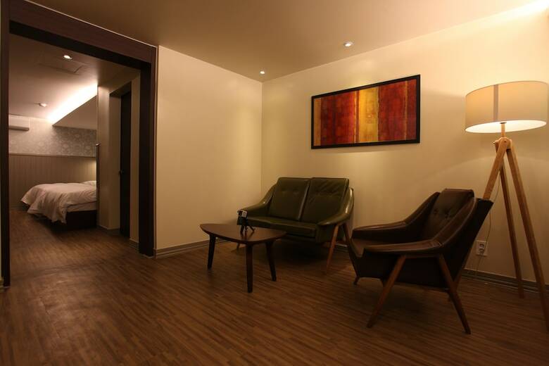 Lin Hotel