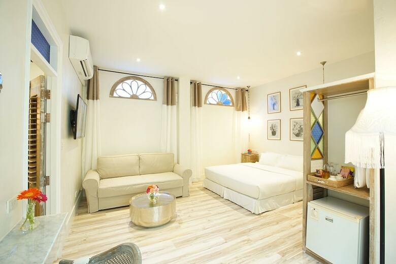 Posada At Niman Conceptual Home
