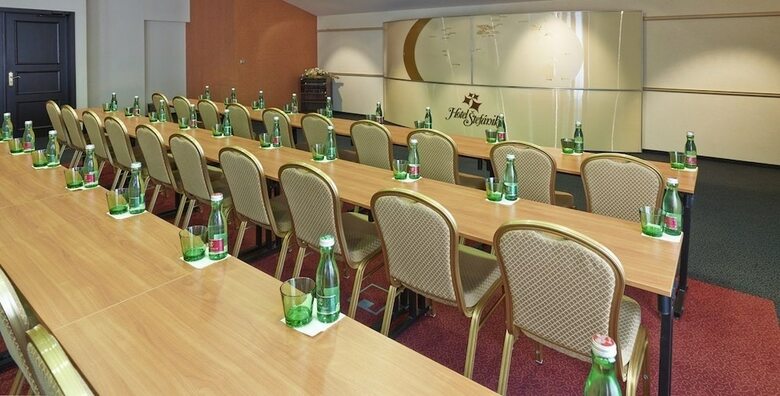 Hotel ?tef�nik