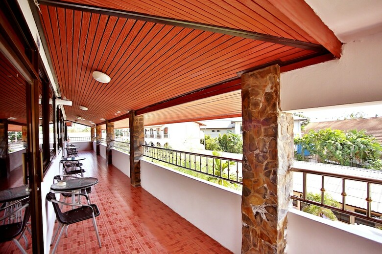 Lotus Friendly Hotel