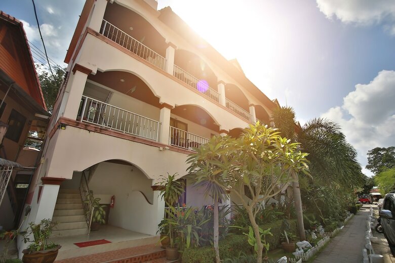 Lotus Friendly Hotel