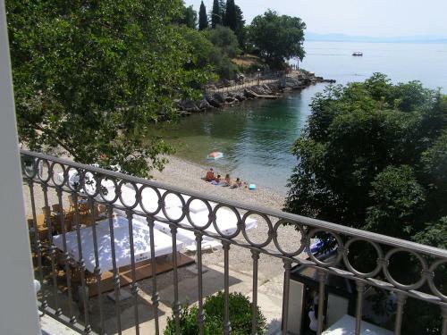 Apartments Zlatko