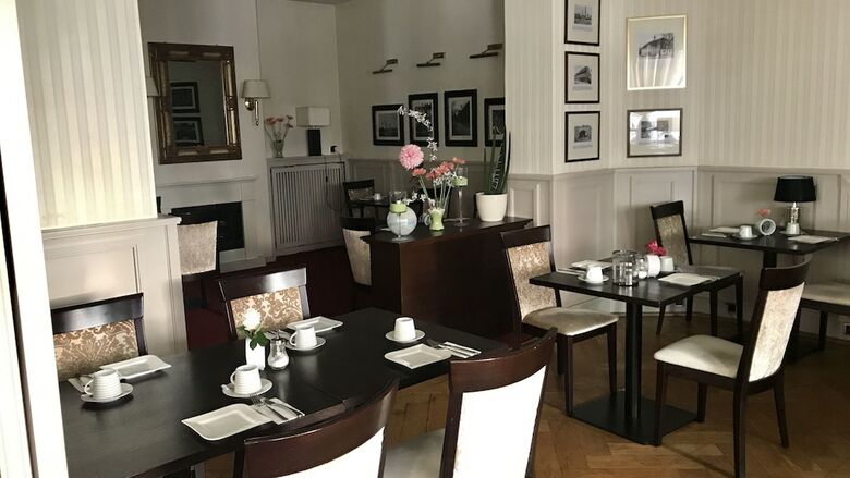 Hotel Nachtw�chter
