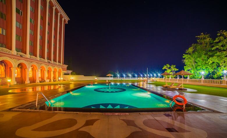 Hotel Tara