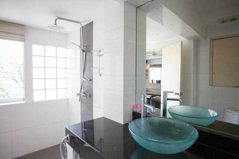 Apartamentos Galare Thong Tower