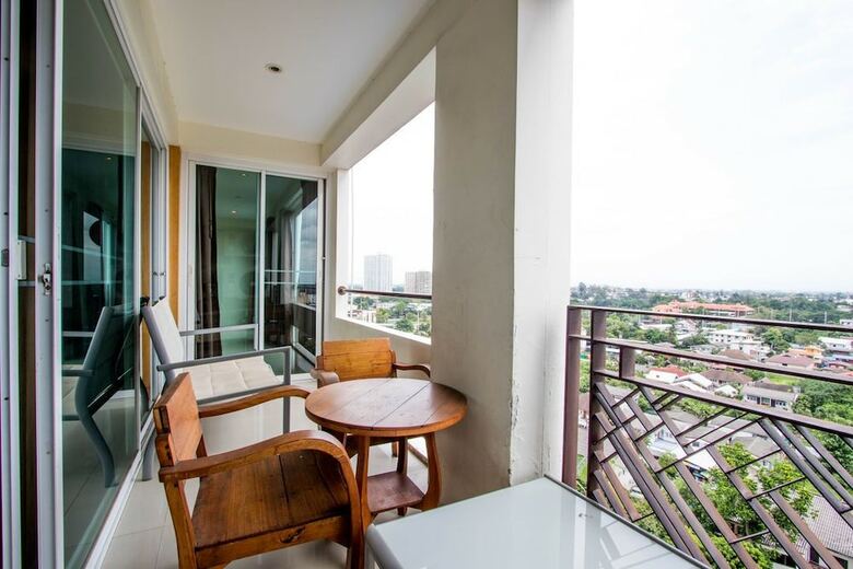 Apartamentos Galare Thong Tower