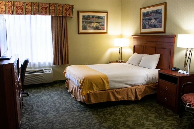 Hotel Baymont By Wyndham Grand Rapids N/walker